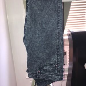 H & M J E A N S